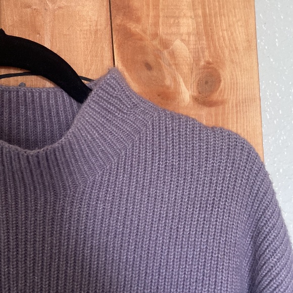 Mock neck GAP Sweater - Picture 5 of 7